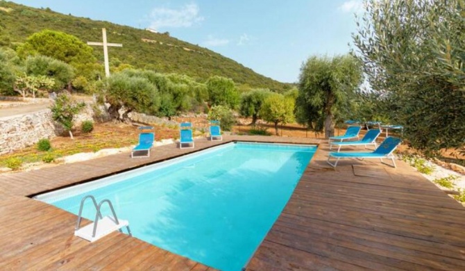 Eremo Sant'Antonio x14 with pool, terrace and parking