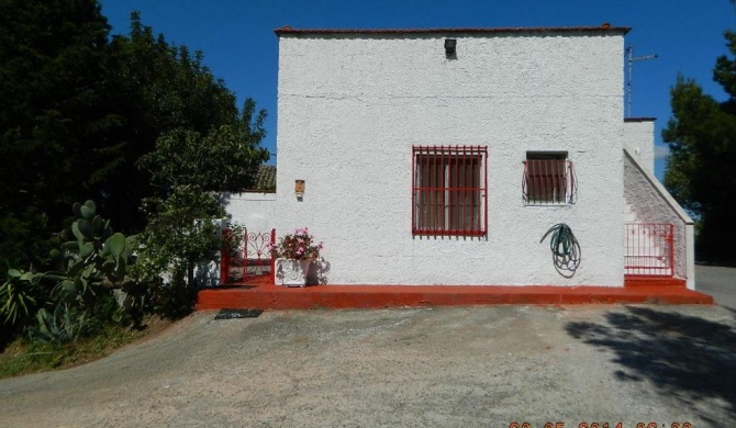 Rustic cottage in Montalbano jonico