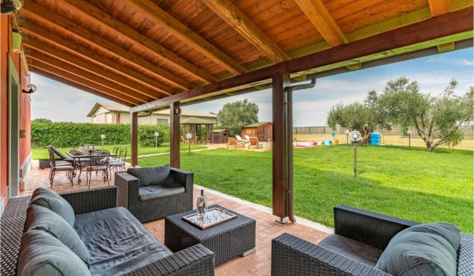 Amazing home in Montalto di Castro with 4 Bedrooms, WiFi and Private swimming pool