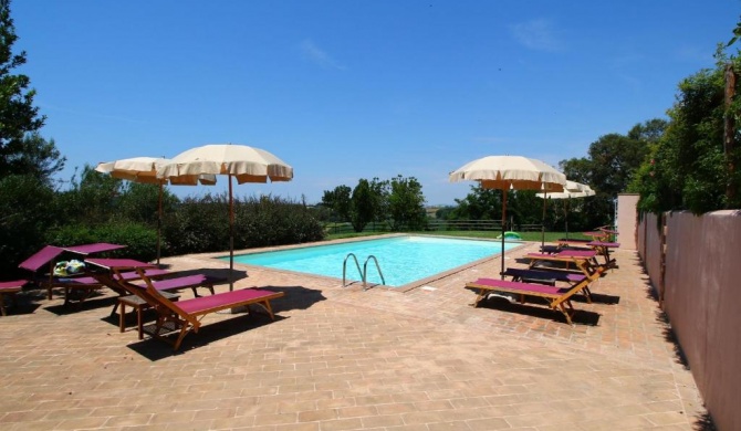 Exotic Farmhouse in Montalto di Castro near Sea