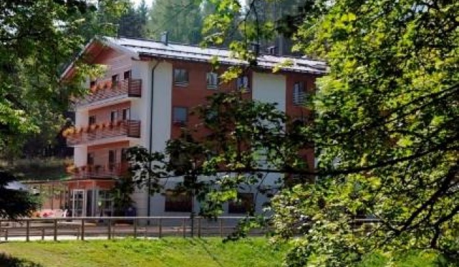 Residence Hotel Candriai Alla Posta