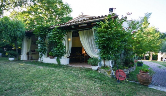 C Bianca country house in Montefiore Conca