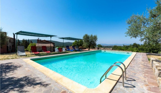 Stunning home in Montegabbione TR with 6 Bedrooms, WiFi and Outdoor swimming pool