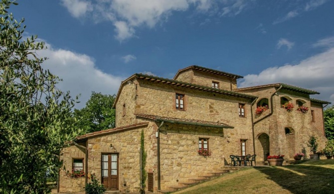 Farmhouse with pool and private terrace between fruit trees and olive grove