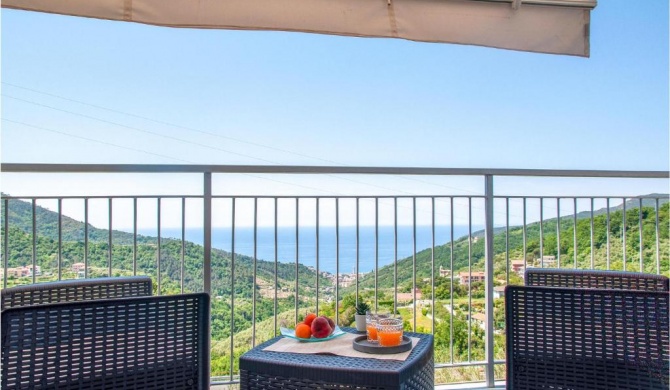 Awesome apartment in Moneglia with WiFi