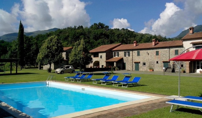 Coriana Apartments & Villas