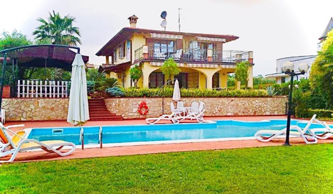 Appartamento bilocale in villa privata con piscina